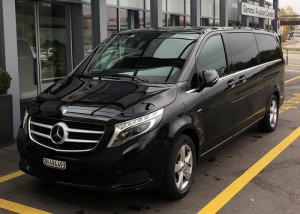 Mercedes New V Class 250-4M Automobile in black